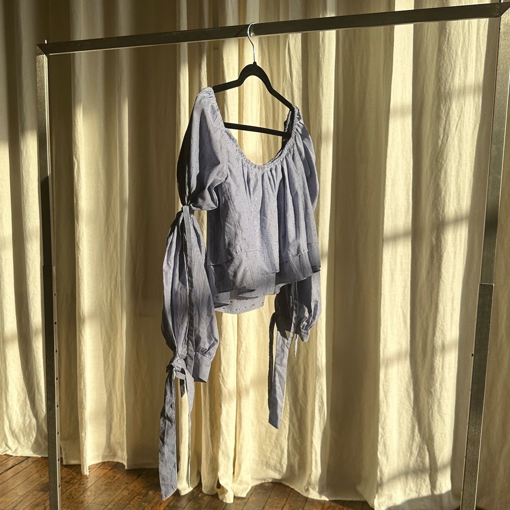 Off The Shoulder Stripe Top w Balloon Sleeves